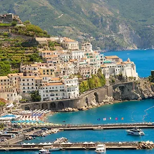 https://lily-house-amalfi.hotels-amalfi.com